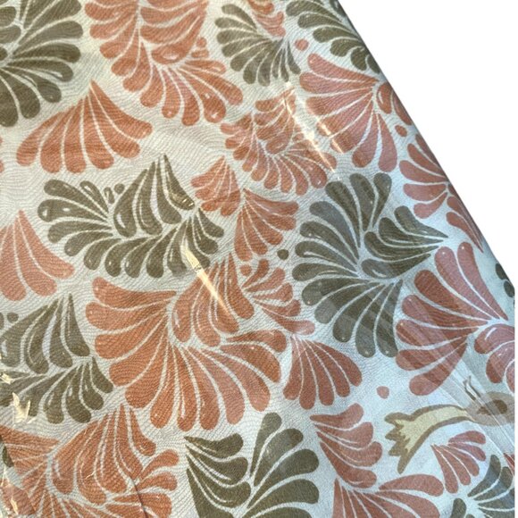 Contemporary Avant-Garde Floral Silk Shawl, Pineda Covalin (Mexico) - Picture 3 of 4